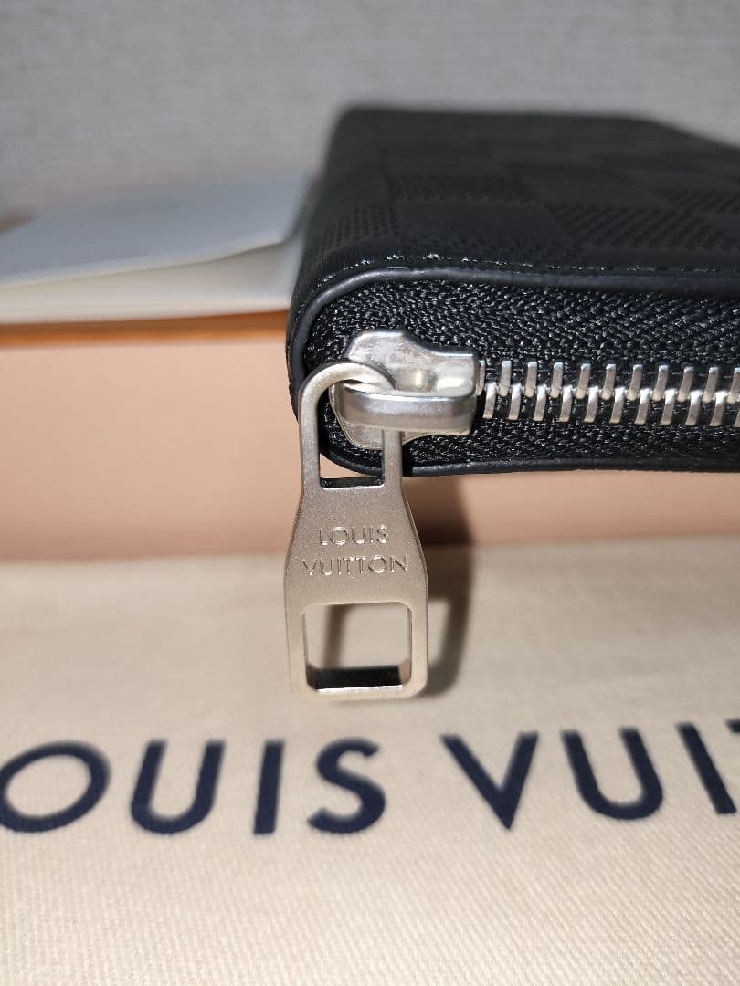 Louis Vuitton ダミエパターン 長財布 ブラック