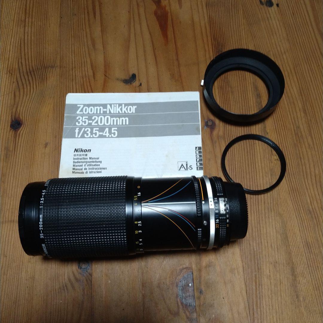 ニコンＦ２ レンズ35−200mmｆ/3・5−4・5 スピードライト