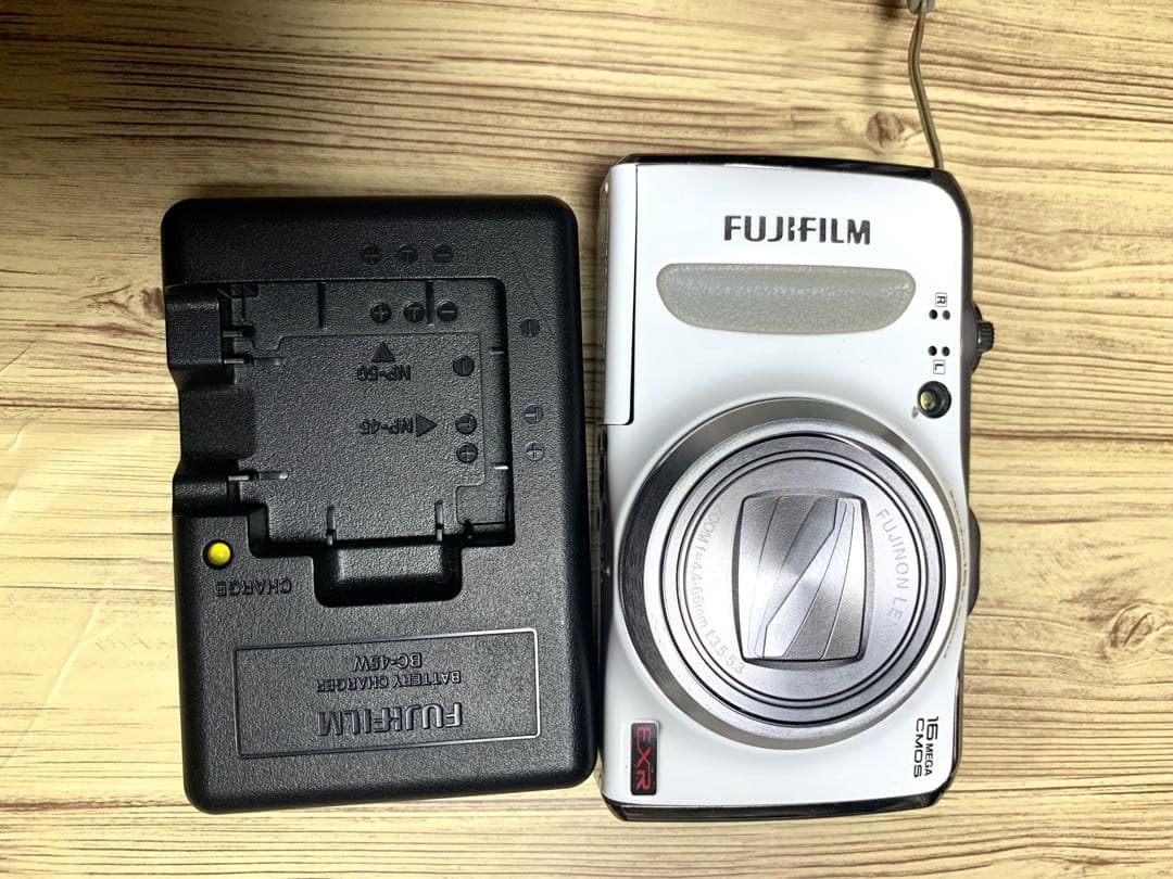 デジタルカメラ FUJIFILM FINEPIX F600EXR