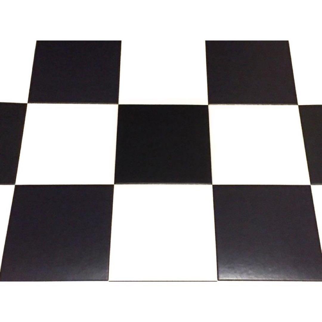 ★ハイエース　スーパーGLワイドボデー用フルフロアーマット／白黒チェッカー