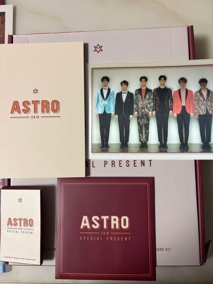 ASTRO 2018 SEASON’S GREETINGS シーグリ