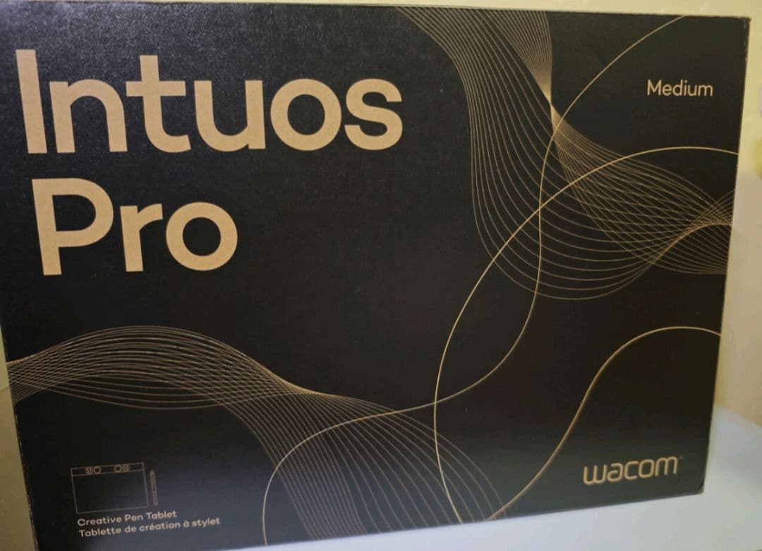 「新品」Wacom Intuos Pro medium TPTK670K0C