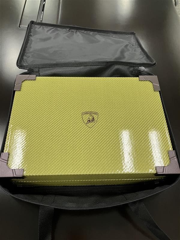 ペ*ノ様 非売品　新品未使用　最新ランボルギーニ　Uruse SE　WELCOM