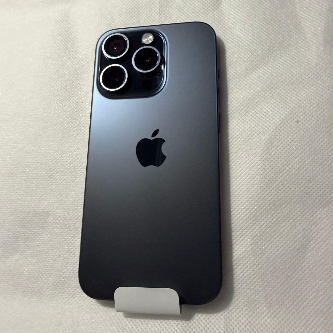 美品　iPhone15 pro ブルーチタニウム simフリー　256GB