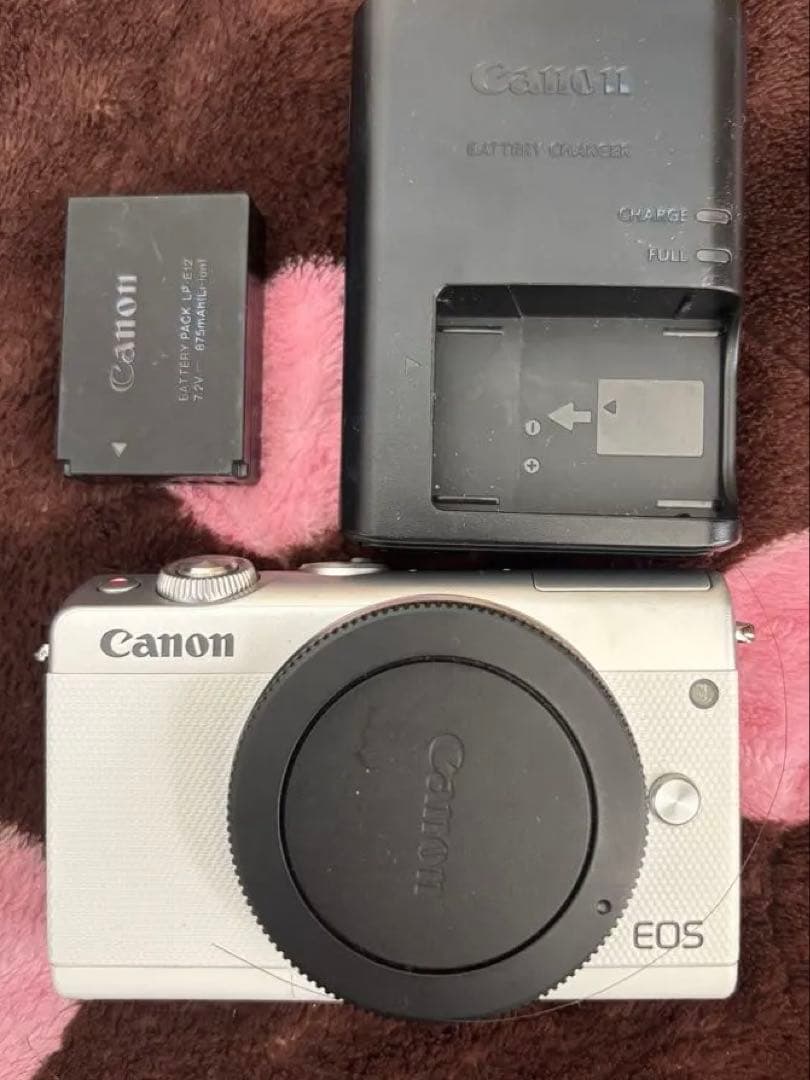 Canon EOS M100ミラーレスカメラ 本体