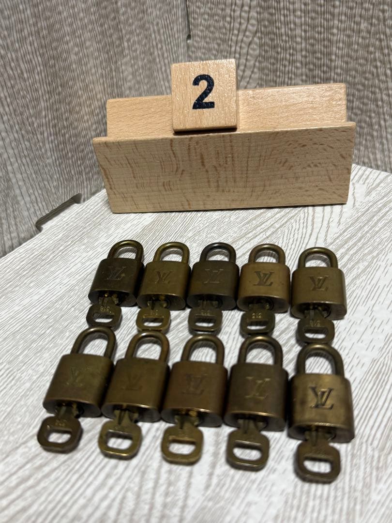 ルイヴィトン パドロック 鍵 南京錠 10