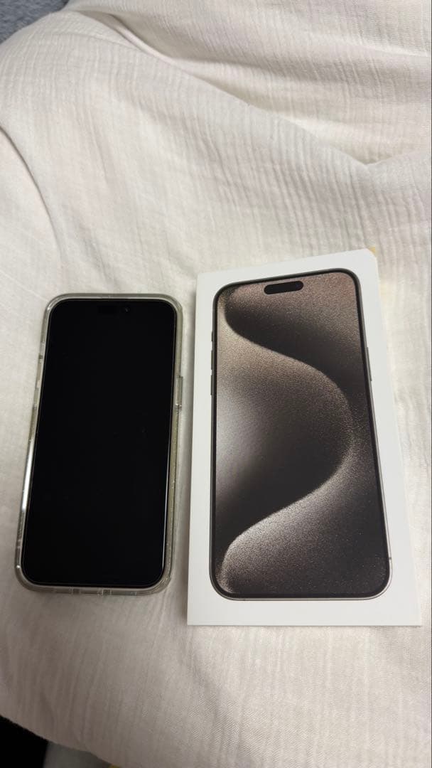 iPhone15 promax 美品 256G チタニウム