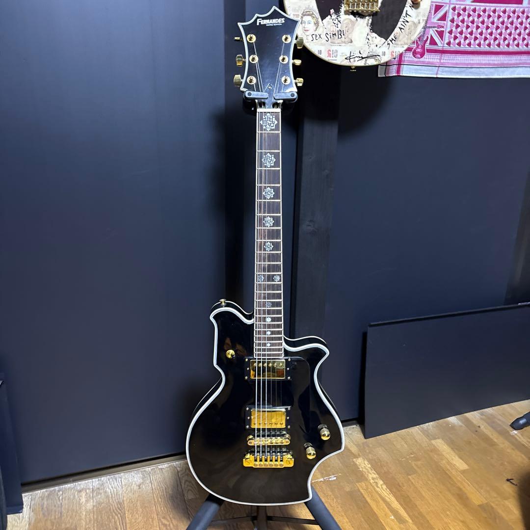 Fernandes MV-480HTレプリカ　コンプレックス　布袋モデル