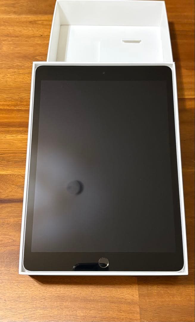 Apple iPad シルバー 本体　第9世代　256G
