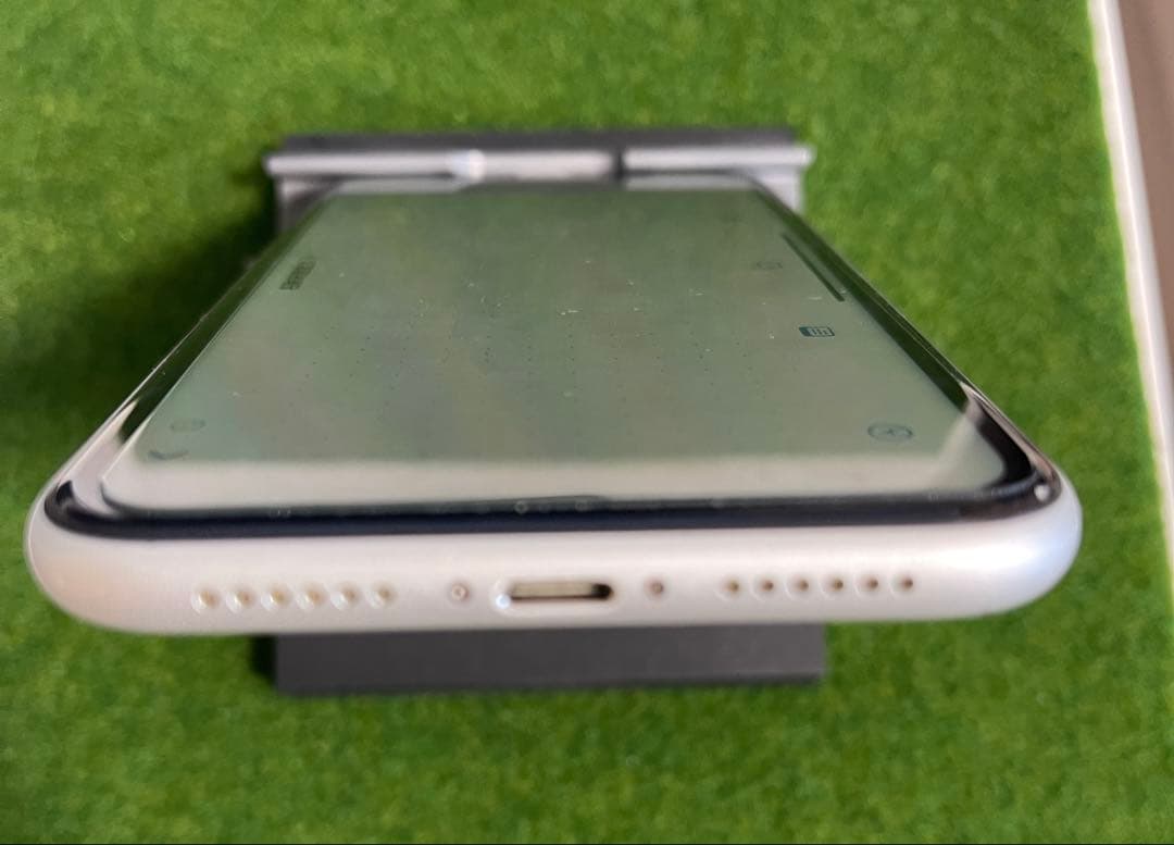 Apple iPhone XR 128GB 最大容量84%