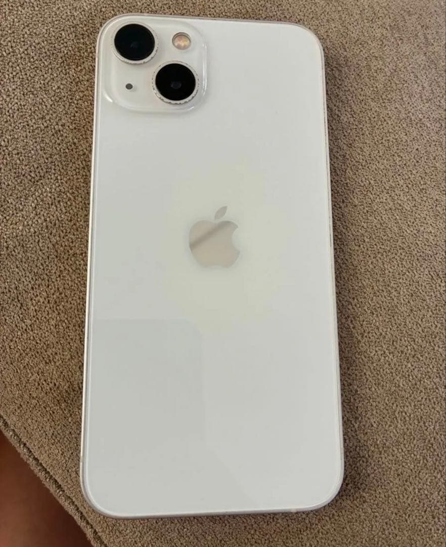 Apple iPhone 13 スターライト