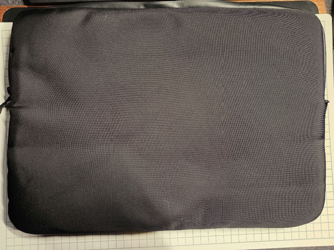 Alpaka Elements ラップトップスリーブ 16 インチ