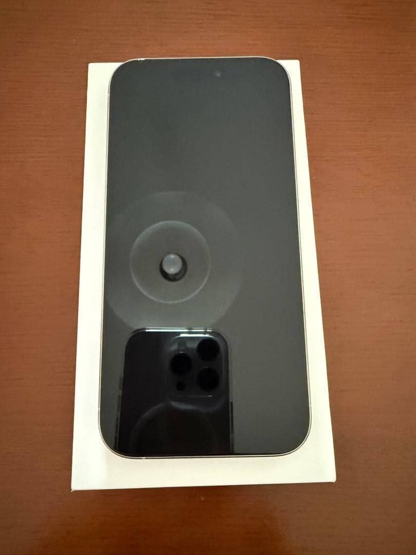 Apple iPhone15 Pro 256GB ホワイトチタニウム