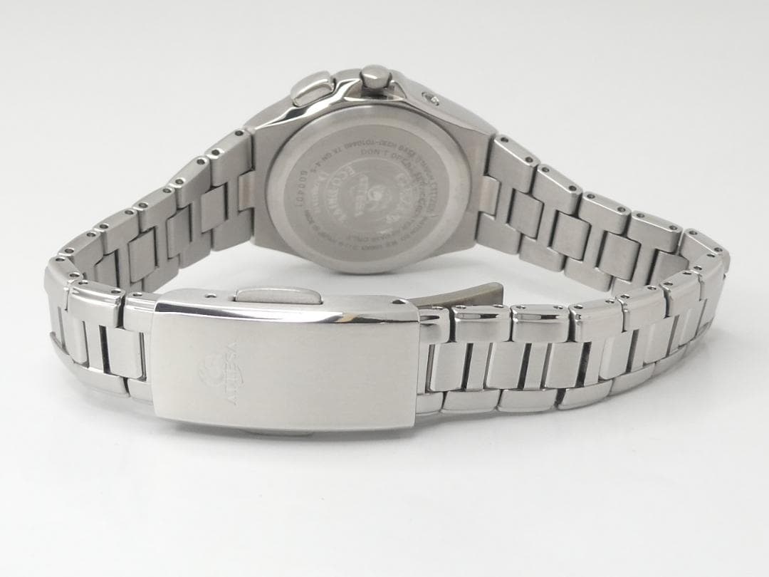 ✴極美品稼働品シチズン アテッサ 電波ソーラー チタニウム 17.5㎝ 未使用品