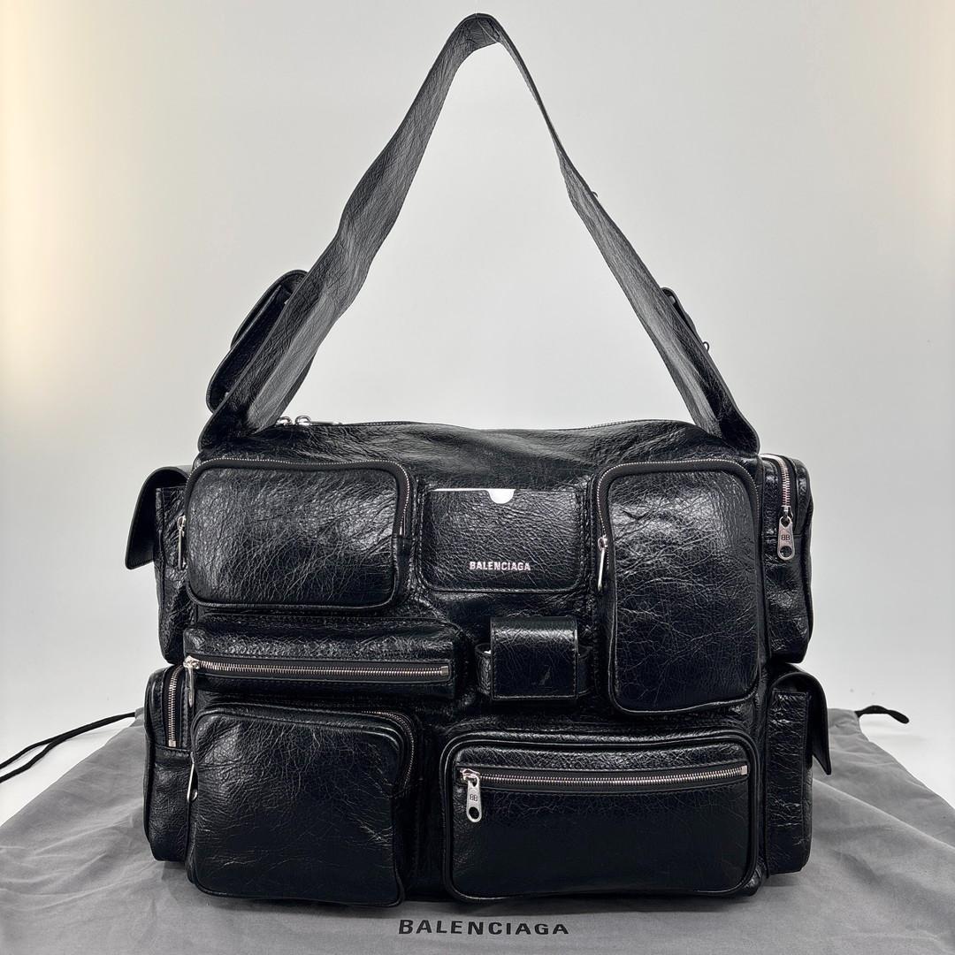 新品未使用 現行 バレンシアガ SUPERBUSY ラージ スリングバッグ 黒