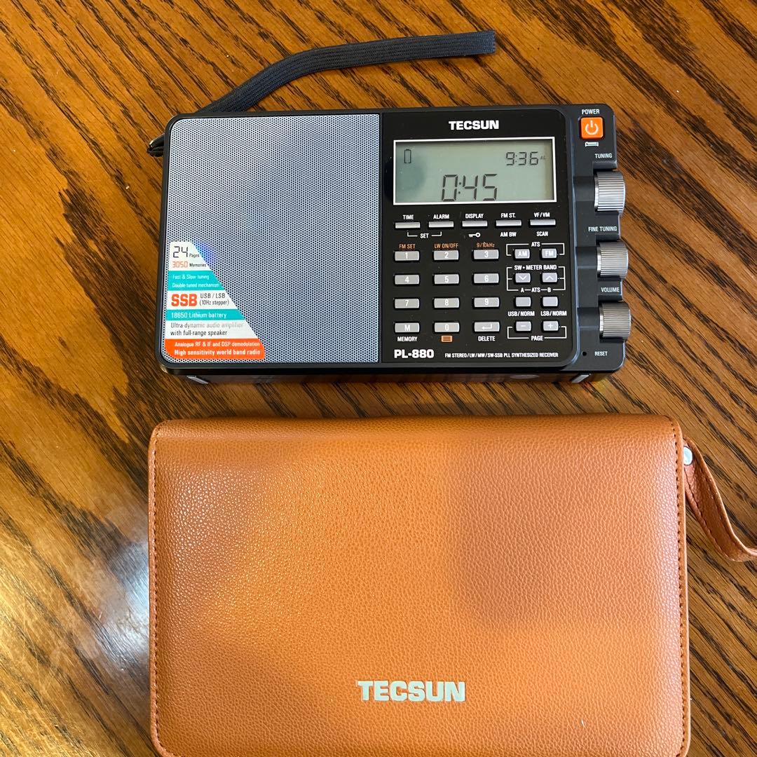 TECSUN高感度短波ラジオPL-880