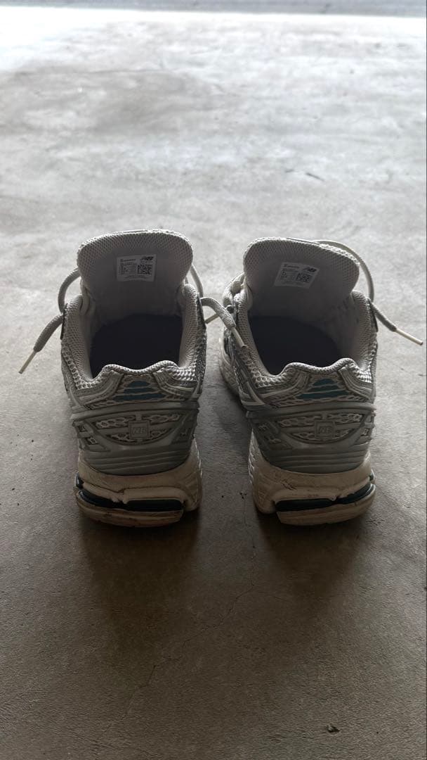 【美品】New Balance 1906R シルバーメタリック　27cm