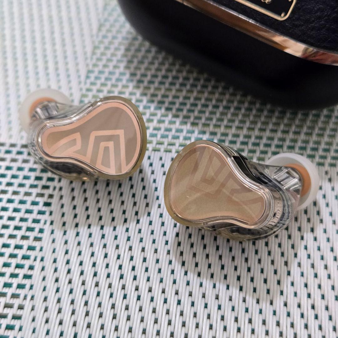 イヤホン SOUNDPEATS H3