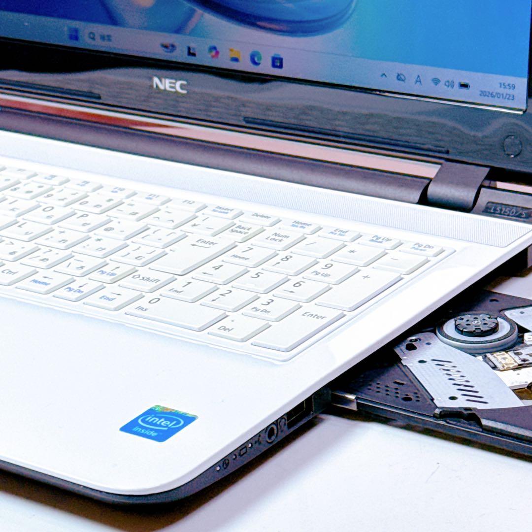 新品SSDで爆速✨ windows11 ノートパソコン✨薄型 オフィス カメラ付