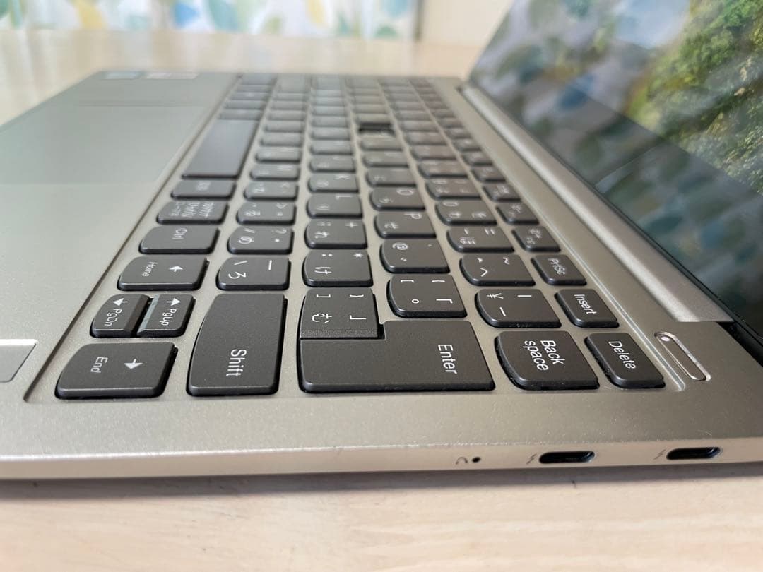 【訳あり】YOGA S730(Core i5/メモリ8GB/13.3型フルHD)