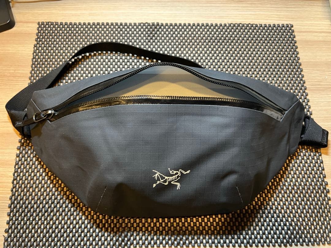 Arc'teryx グランヴィル クロスボディ バッグ