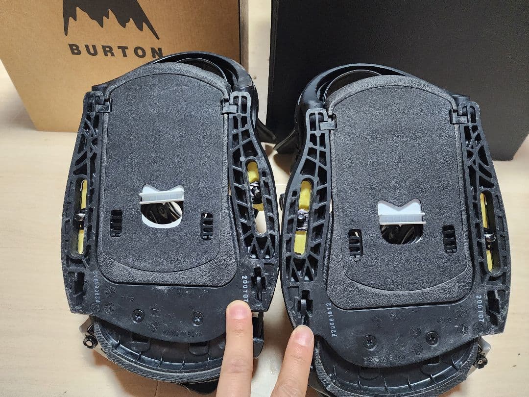 BURTON バートン Cartel X EST Sサイズ