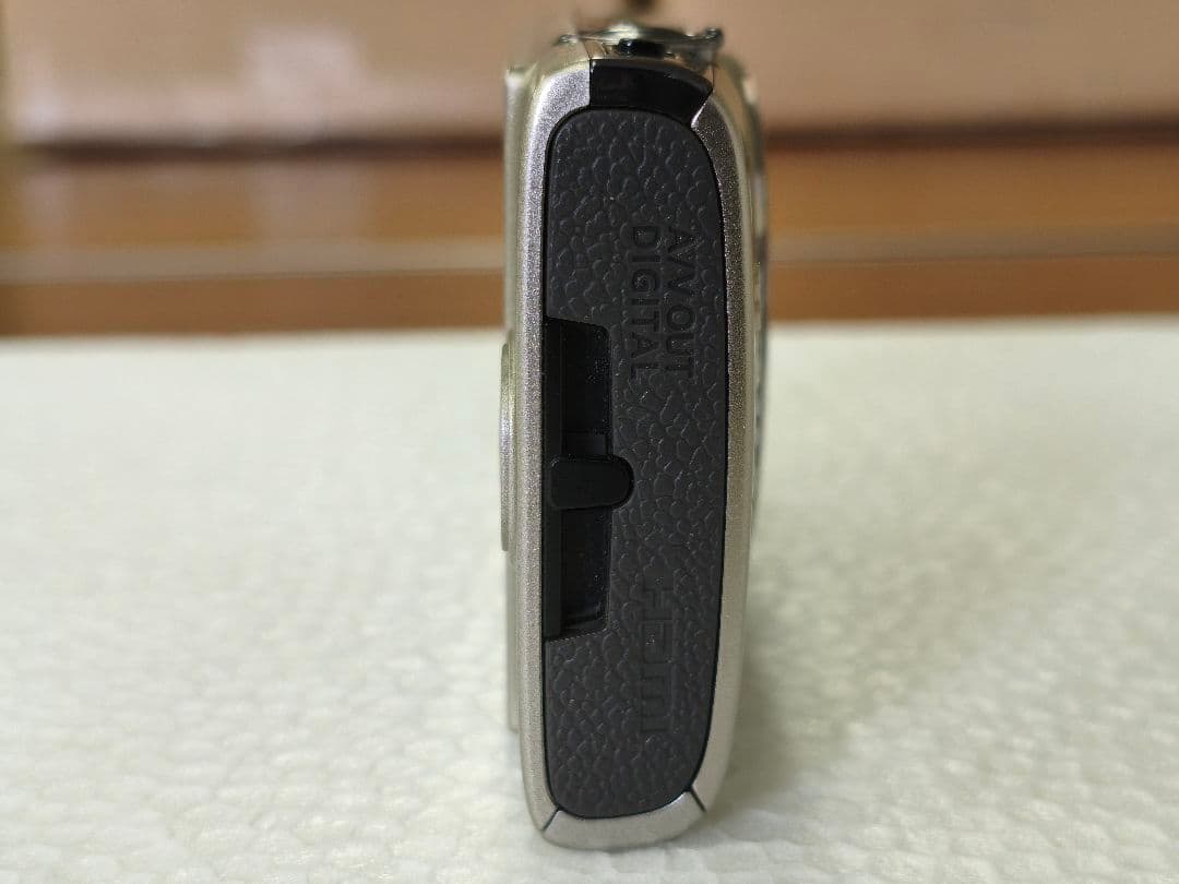 美品 Canon IXY 650 コンパクトデジタルカメラ