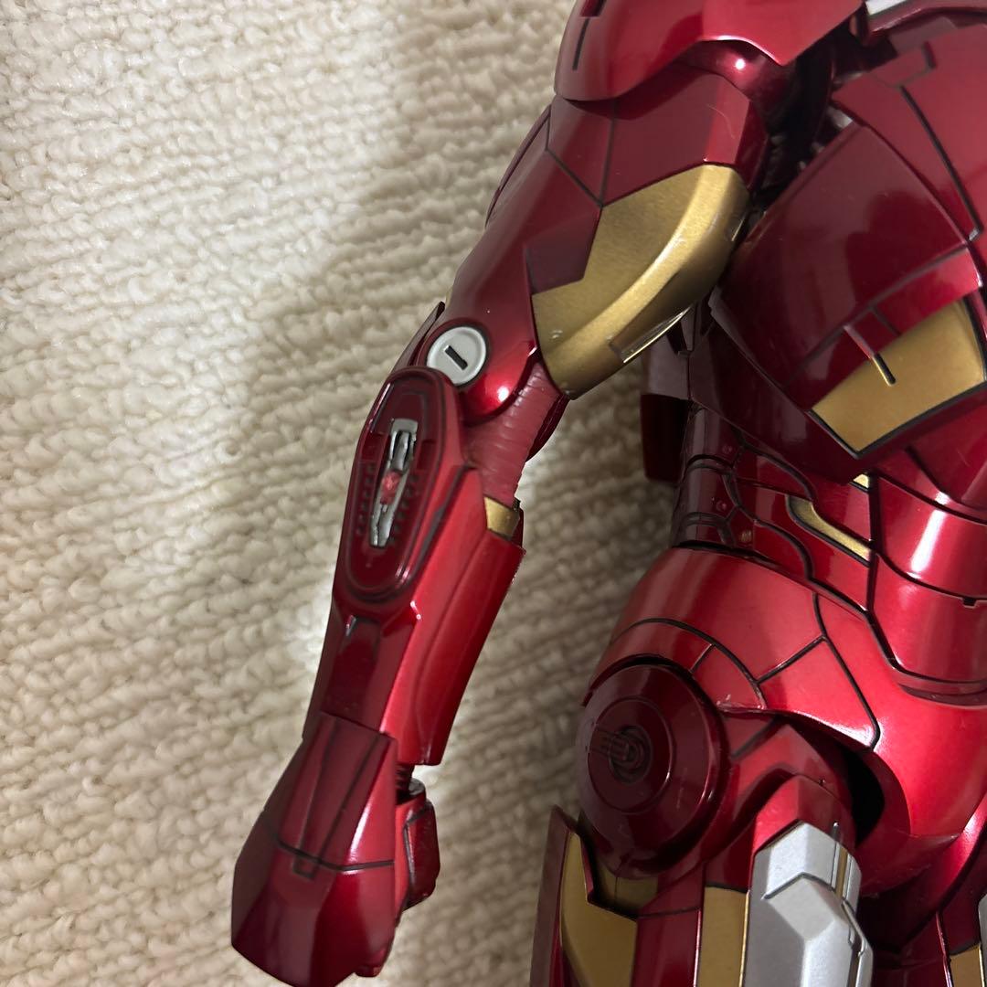 ホットトイズ　アイアンマン・マーク7 1/6(MM#185)