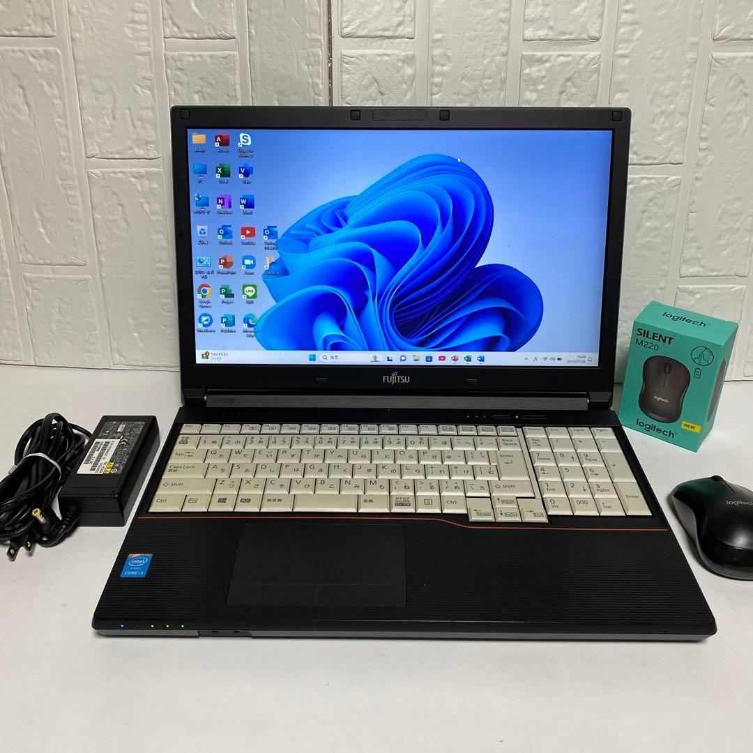 Windows11 オフィス2024年　メモリ8GB 富士通ノートPC マウス付