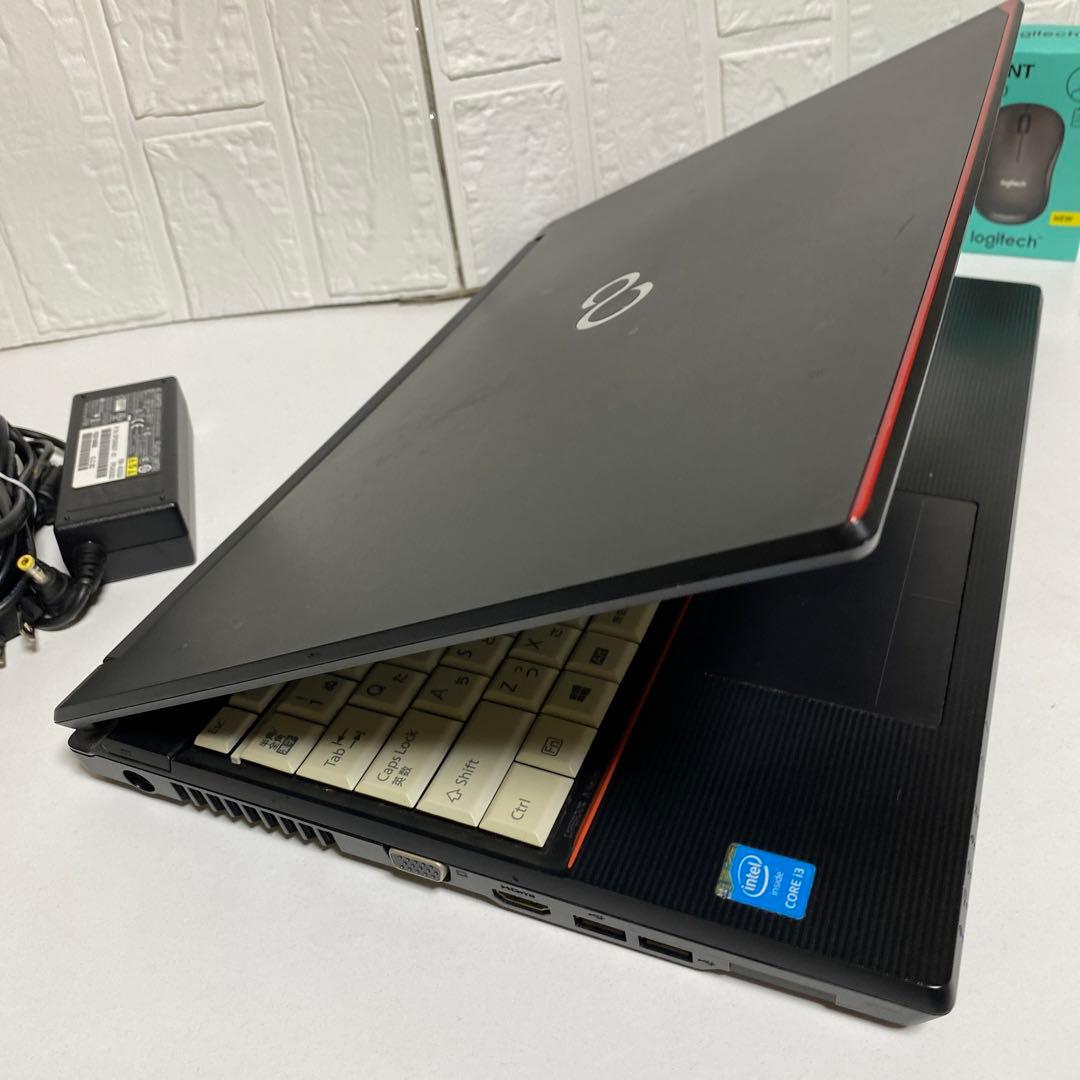 Windows11 オフィス2024年　メモリ8GB 富士通ノートPC マウス付