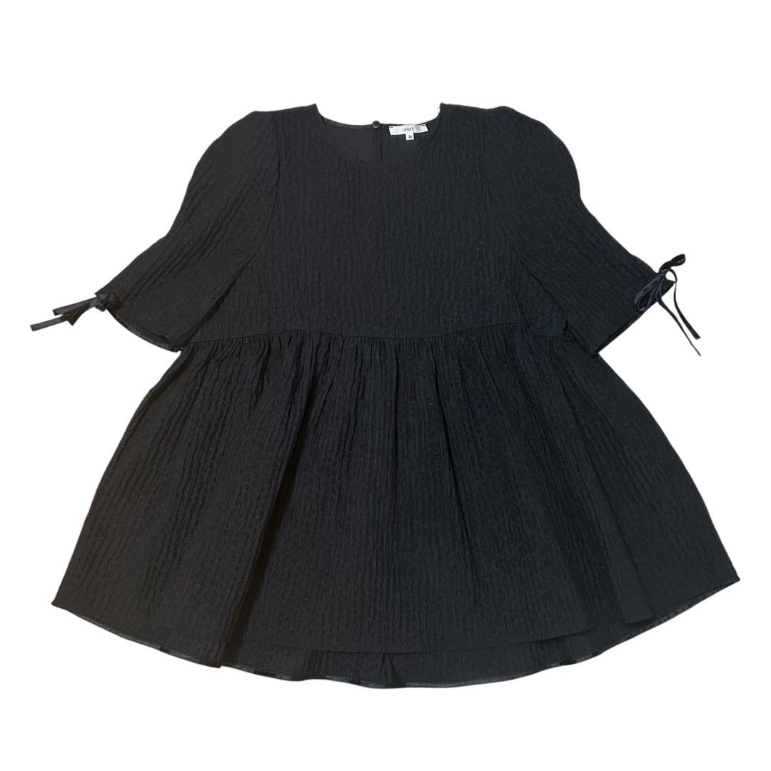 美品！yori ヨリ　フクレフレアブラウス ブラック　38