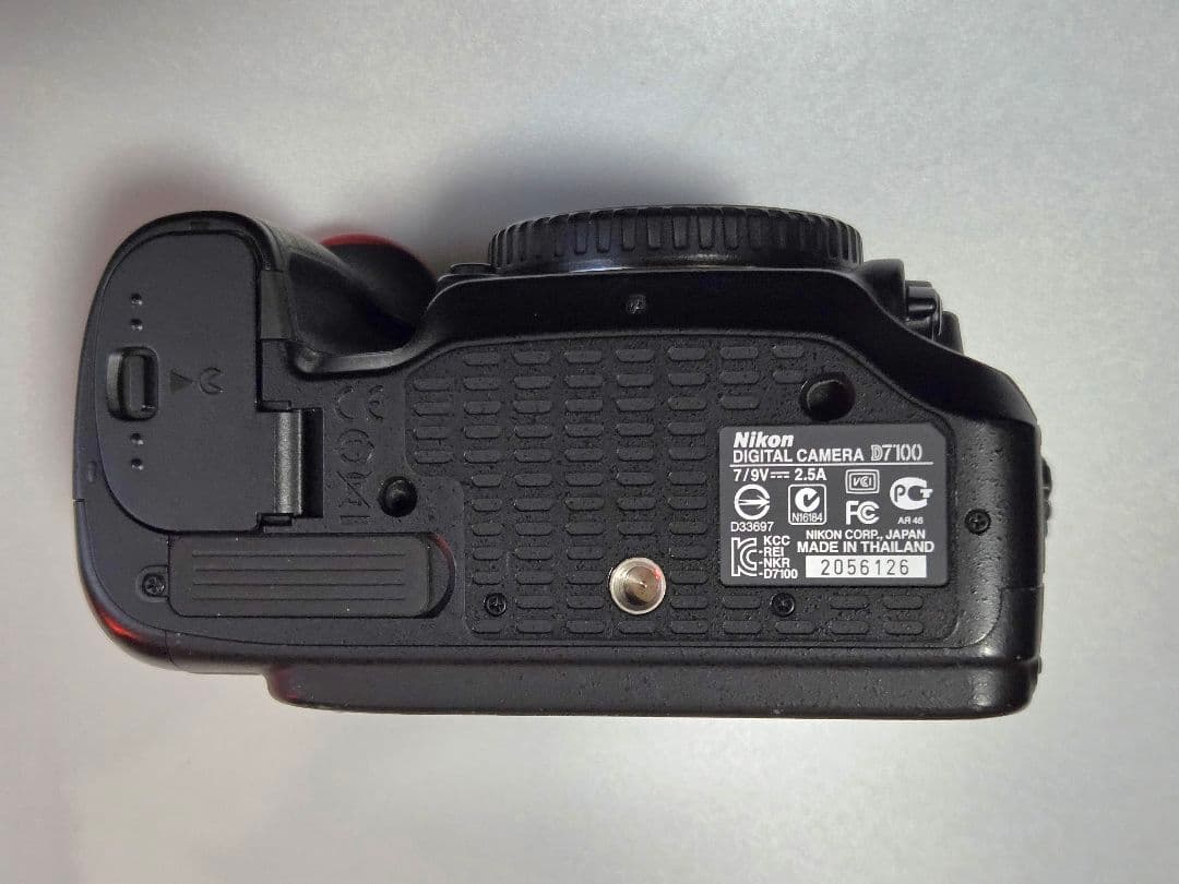 美品 Nikon デジタル一眼レフ D7100 ボディ