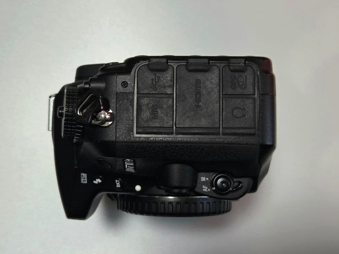 美品 Nikon デジタル一眼レフ D7100 ボディ