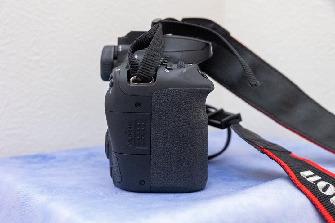 Canon EOS 90D 本体