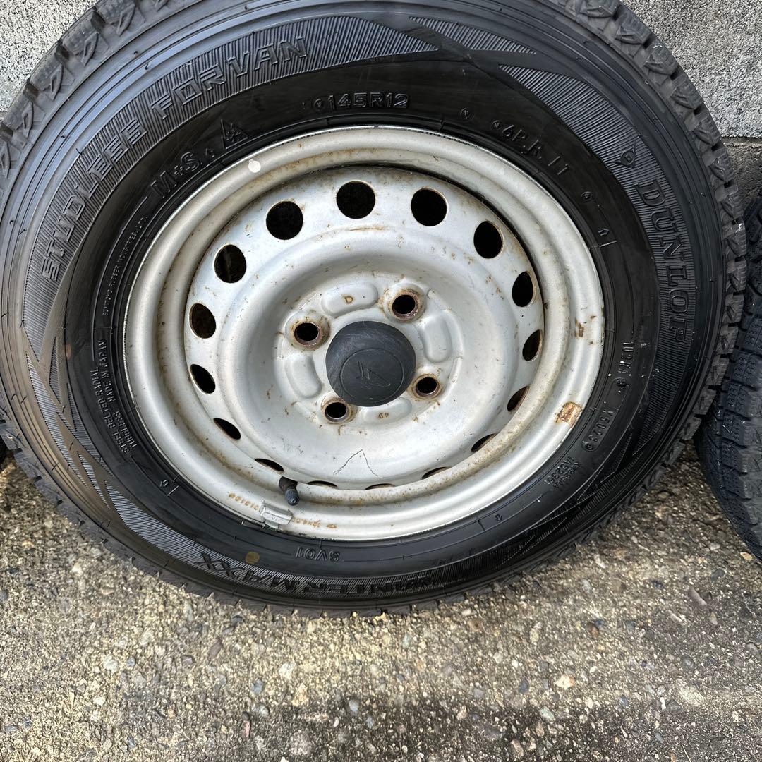 145/R12 スタッドレス23年製 ハイゼットやキャリートラック等タイヤセット