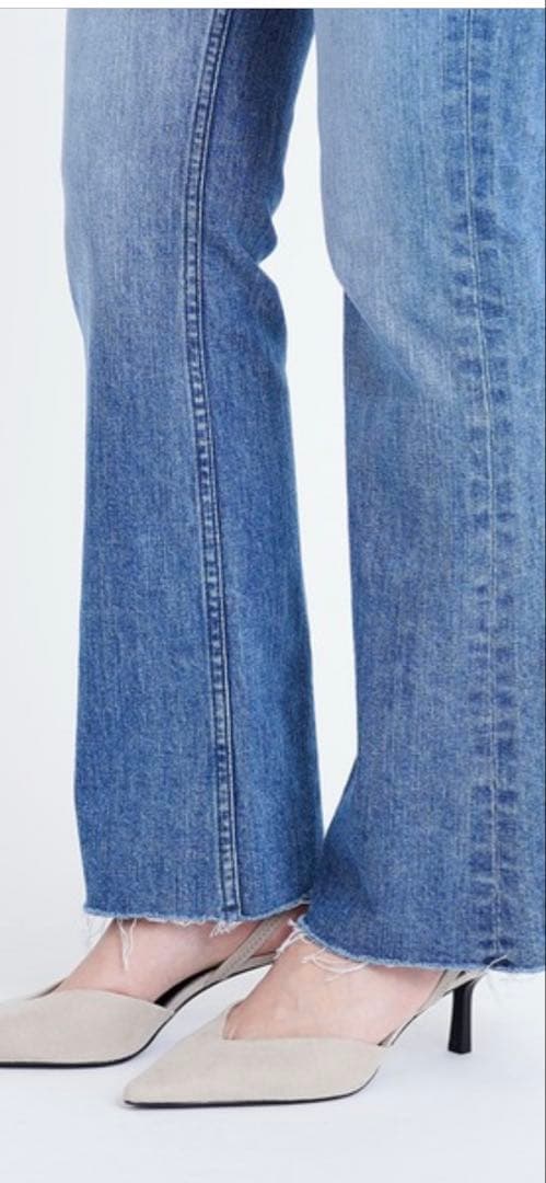 ヤヌーク　セミフレア　22インチ