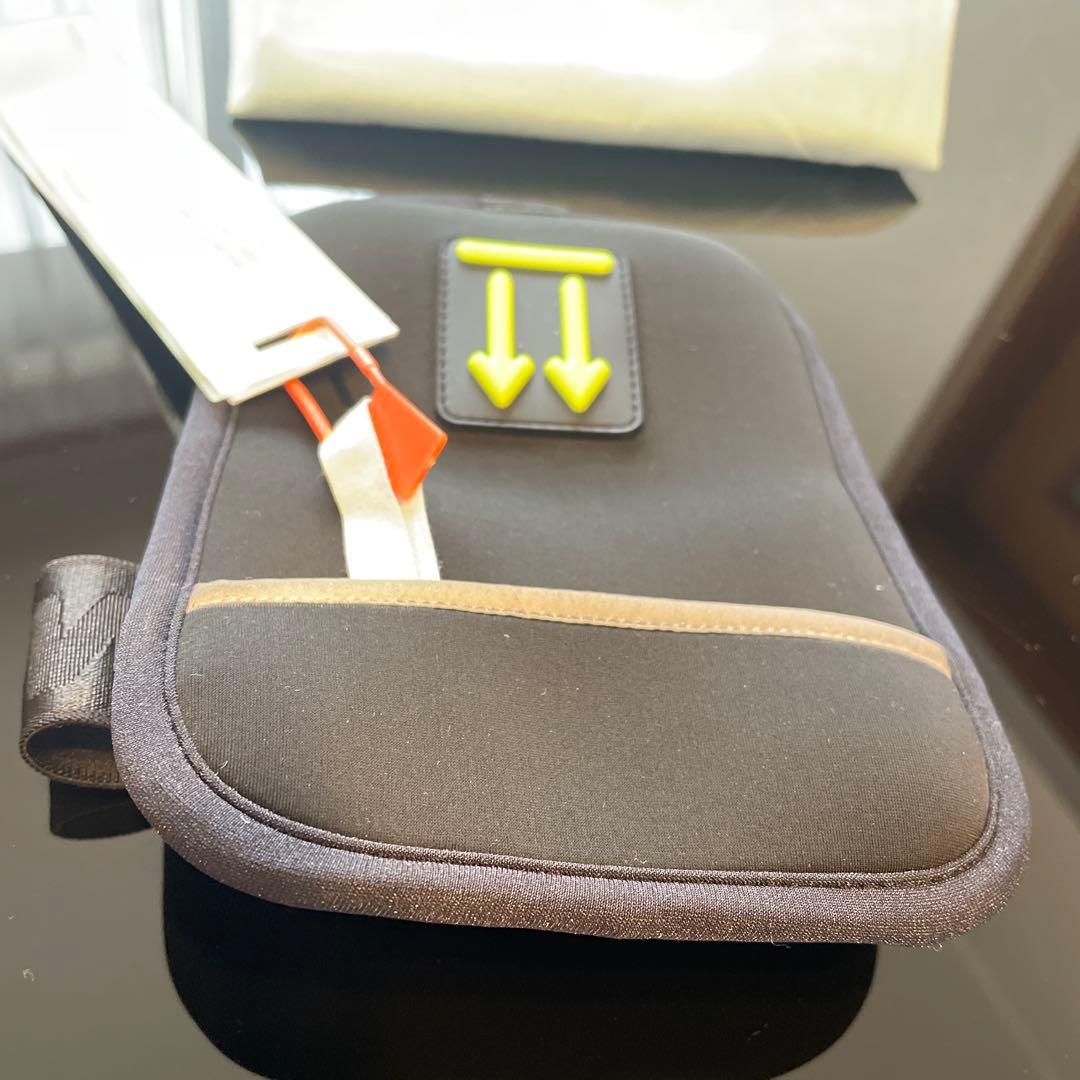 Off-White オフホワイト ポーチ　ARM　Pouch　ミニバック