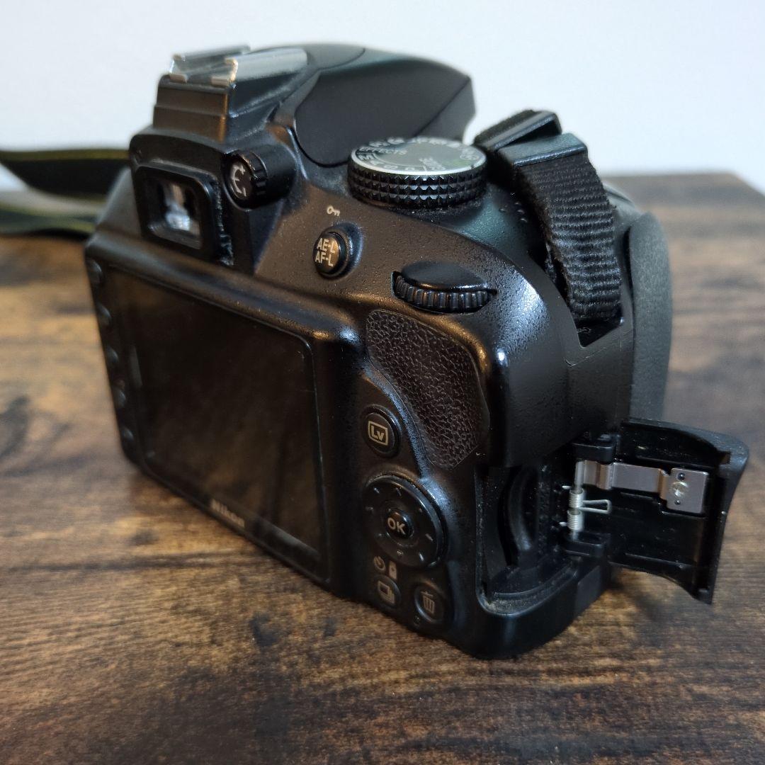Nikon D3300 デジタル一眼レフカメラ レンズ付き