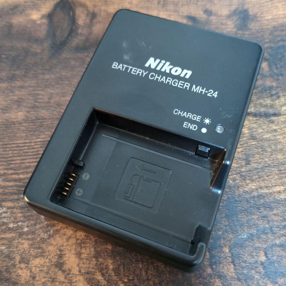 Nikon D3300 デジタル一眼レフカメラ レンズ付き