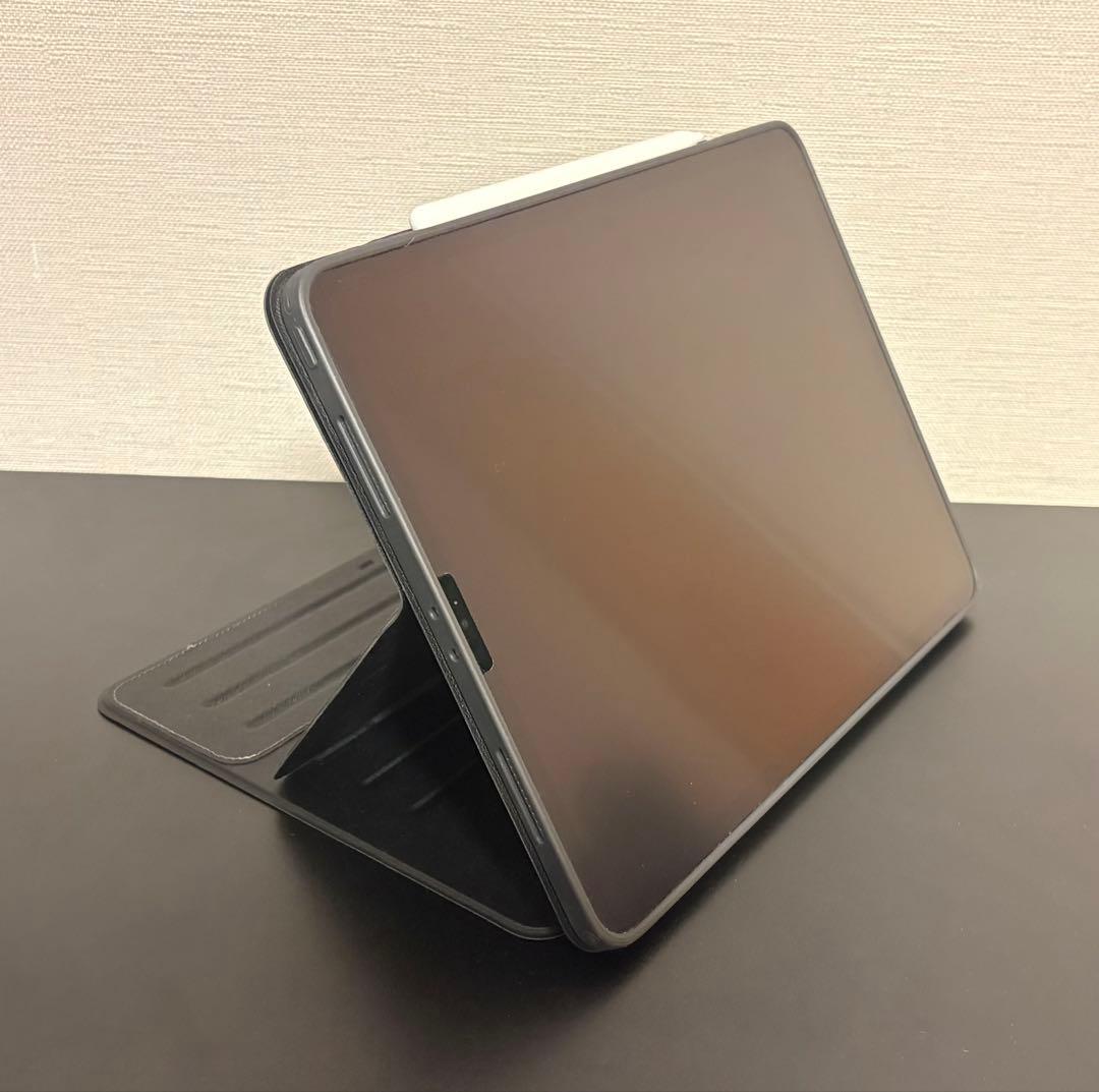 iPad Pro 12.9インチ 第6世代 （その他付属物複数付き、値下げok）