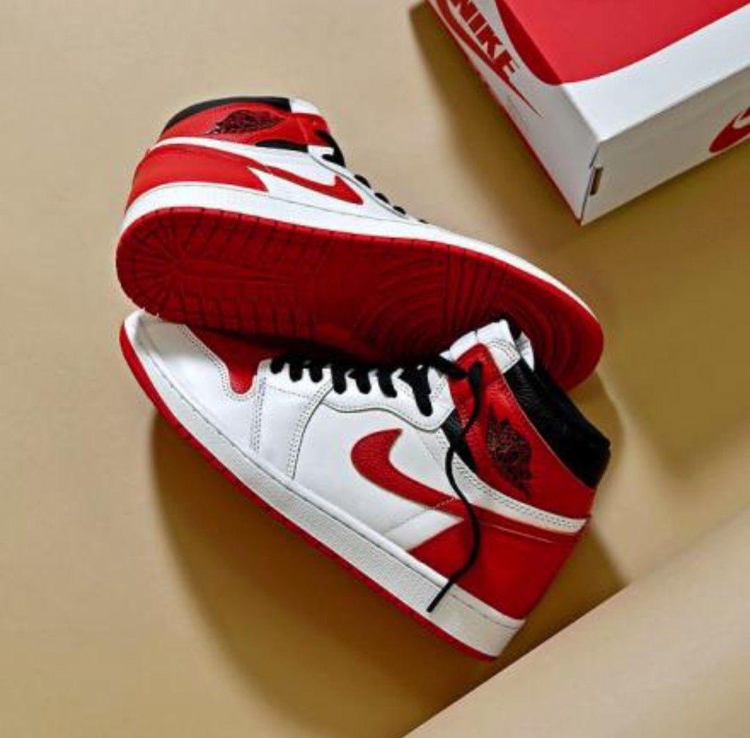 【美品】 NIKE エアジョーダン1 ハイ OG ヘリテージ