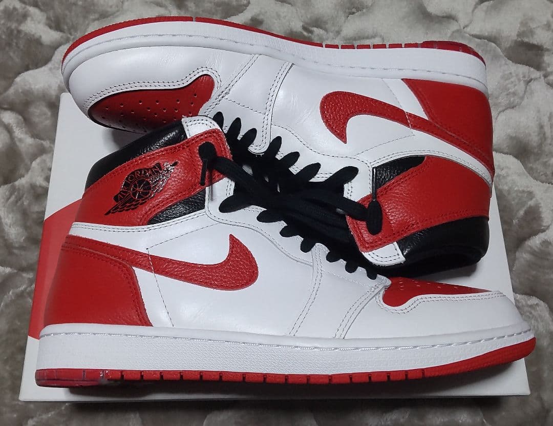 【美品】 NIKE エアジョーダン1 ハイ OG ヘリテージ