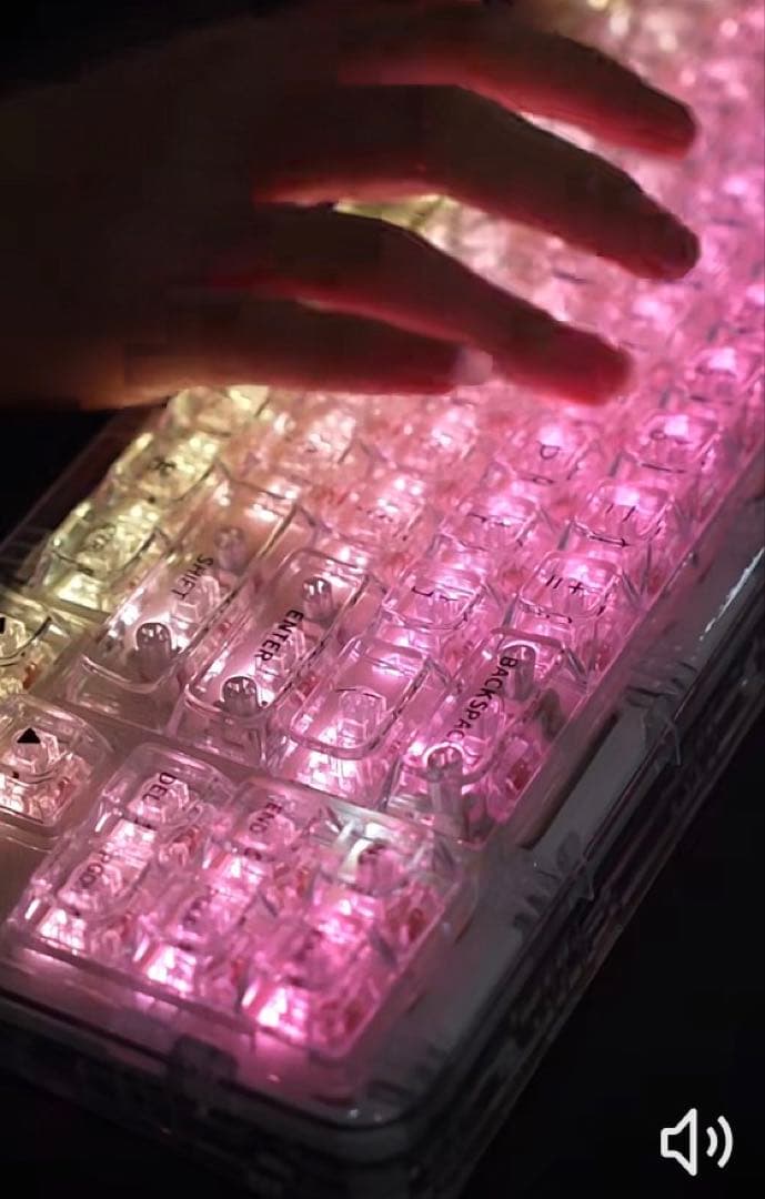 【SNS大バズり】YUNZII X71 MACも対応RGBコトコト音キーボード