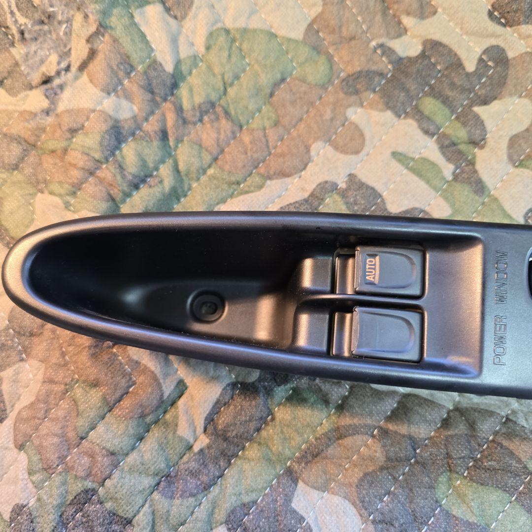 パワーウィンドウスイッチ ブラック　いすゞ　ギガ用運転席スイッチ