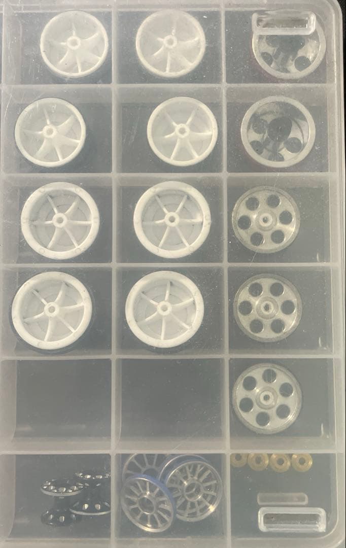 ミニ四駆 完成品 ホイールセット 収納ケース付き 純正品