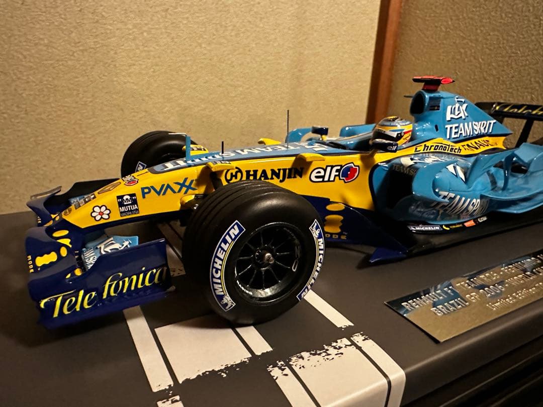 1/18 ルノー R26 2位 ブラジルGP F1 2006 F.アロンソ
