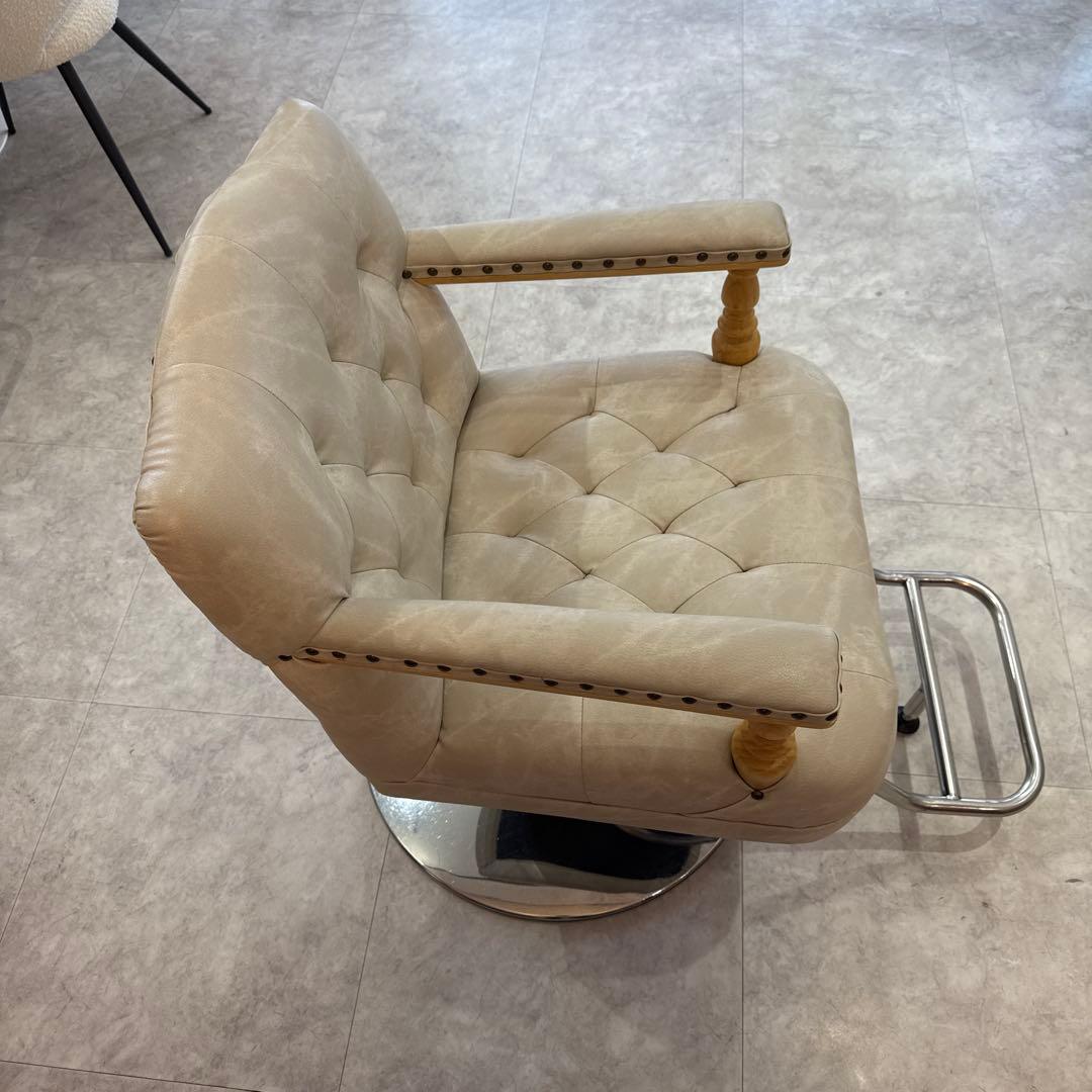 SAYAKA【中古】mateli美容室スタイリングチェア