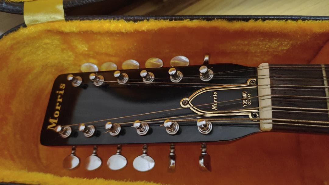 Morris B-18 (ケース付)+エレキギターlegend