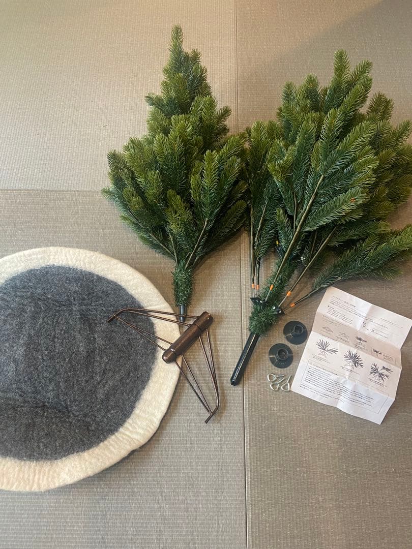 グローバルトレード社　クリスマスツリー　120センチ　収納袋　ツリーマット付き