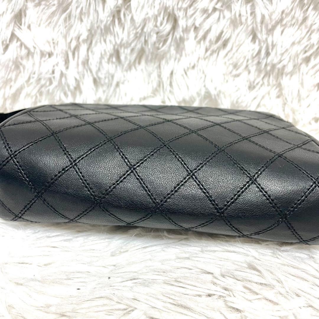 【美品】シャネル ビコローレ マトラッセ ポーチ レザー ココマーク ロゴ金具